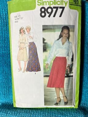 Simplicity 8977 Sewing pattern swing skirt midi maxi 1980s size 10